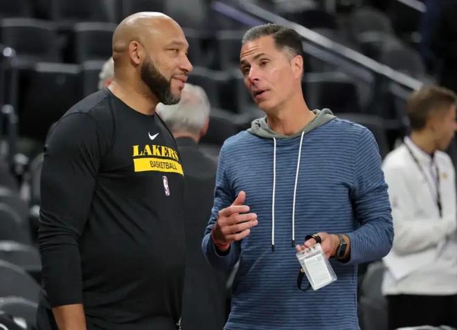 进攻端传中 进攻端传中